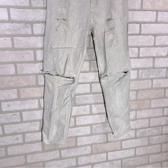 Each X Other Paris Distressed Ripped High Rise Relaxed Fit Jeans Size 26 - Picture 3 of 11